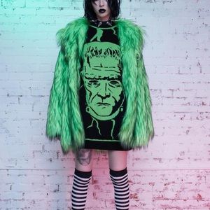 SOLD OUT DOLLSKILL x UNIVERSAL MONSTERS FUR COAT